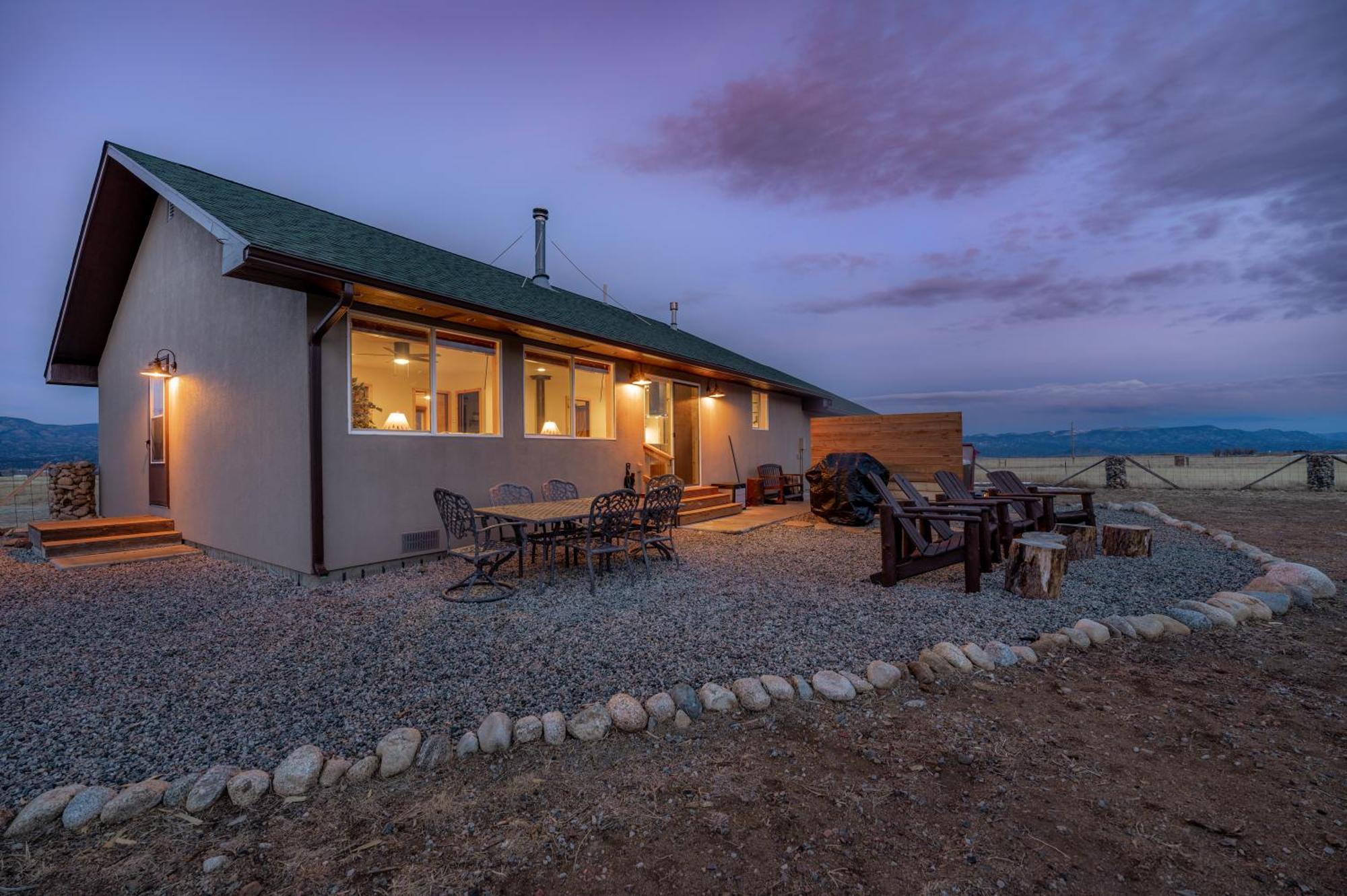 Buena Vista Mountain Retreat - Ultimate Privacy With Spa & Unbeatable Views Exterior photo
