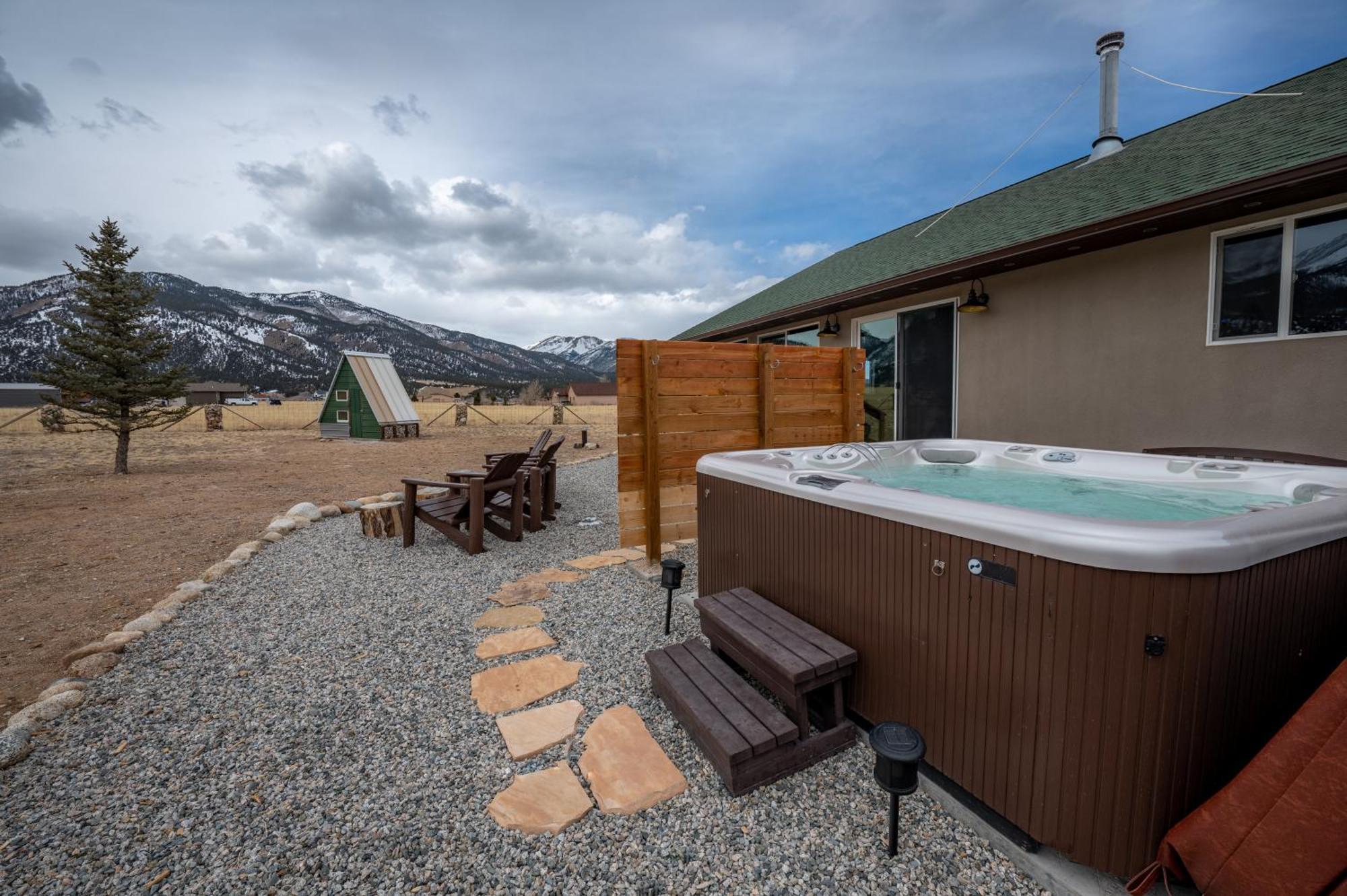 Buena Vista Mountain Retreat - Ultimate Privacy With Spa & Unbeatable Views Exterior photo